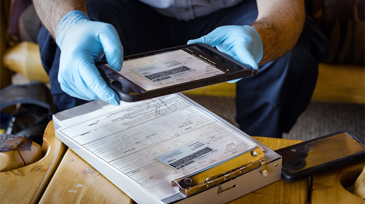 medic-scanning-drivers-license-UTE@1200x670