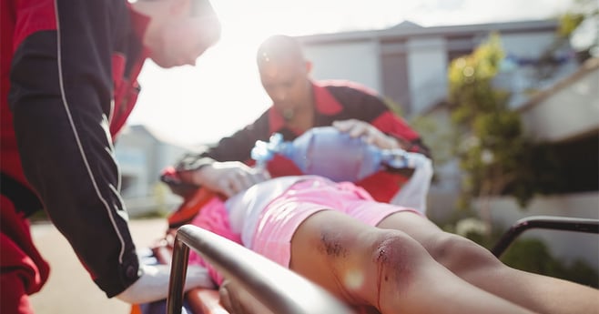 paramedic-giving-oxygen-to-injured-girl@1200x630