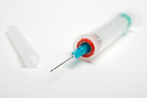 vaccine-syringe-600x400