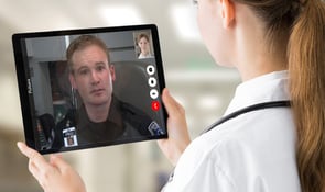video-chat-md-medic-tablet