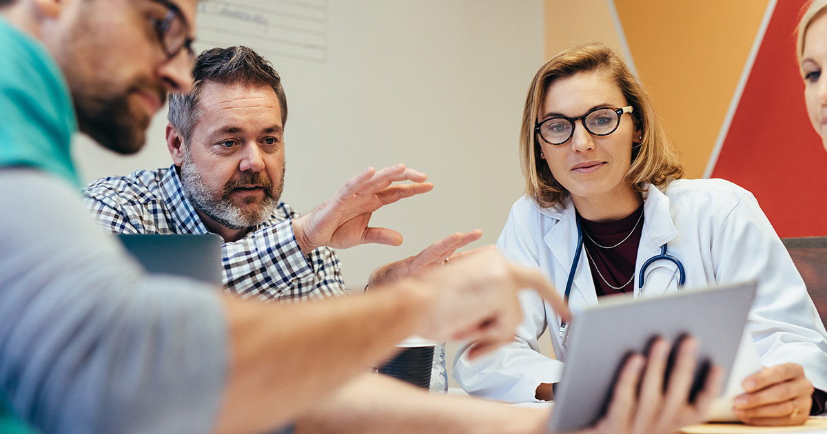 sales-customer-support-training-debrief--1200x630