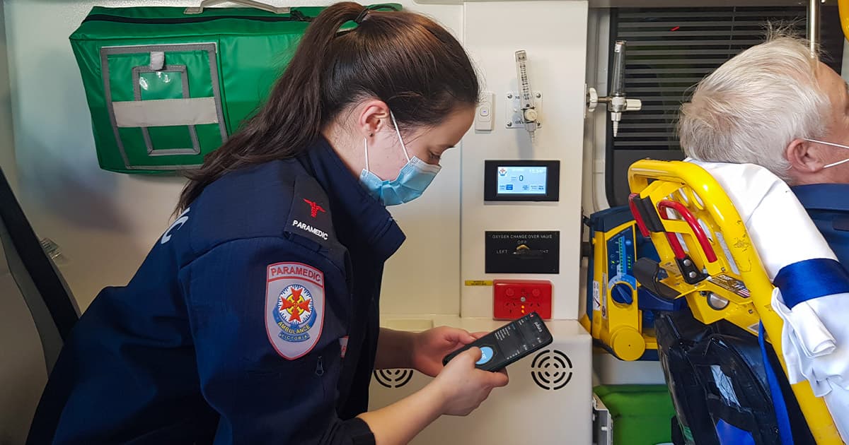 ambulance-victoria-medic-using-pulsara