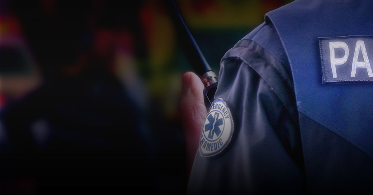 ems-medic-uniform-radio
