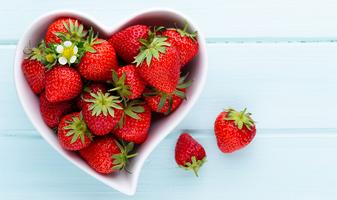 healthy-heart-strawberries