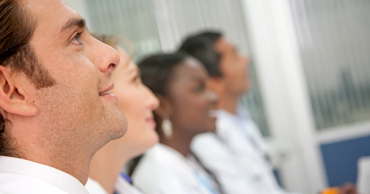 hospital-staff-team-listens
